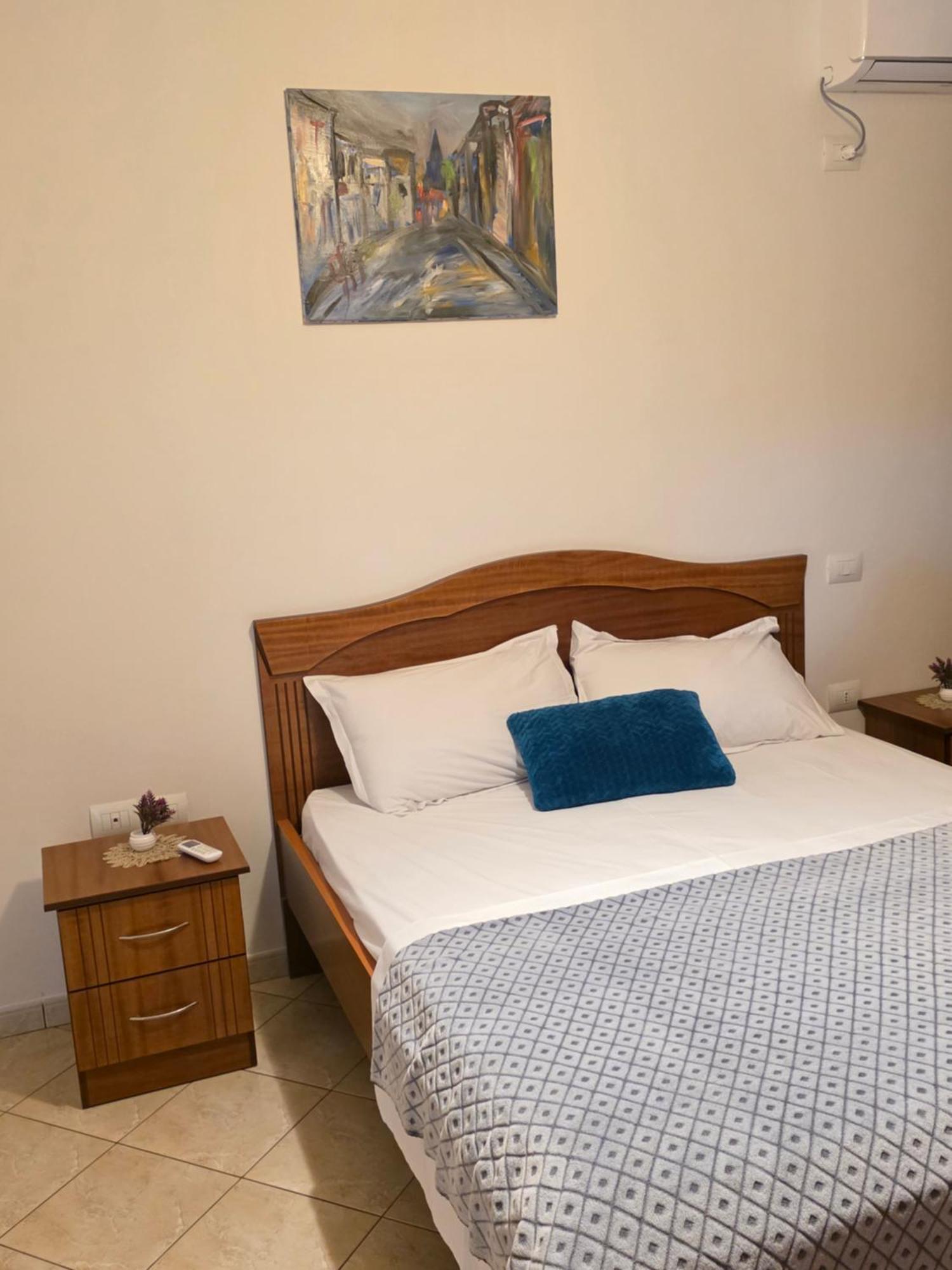 Erin Apartments Vlorë Esterno foto