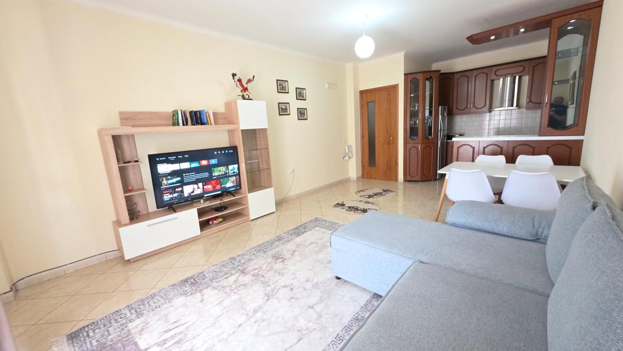 Erin Apartments Vlorë Esterno foto
